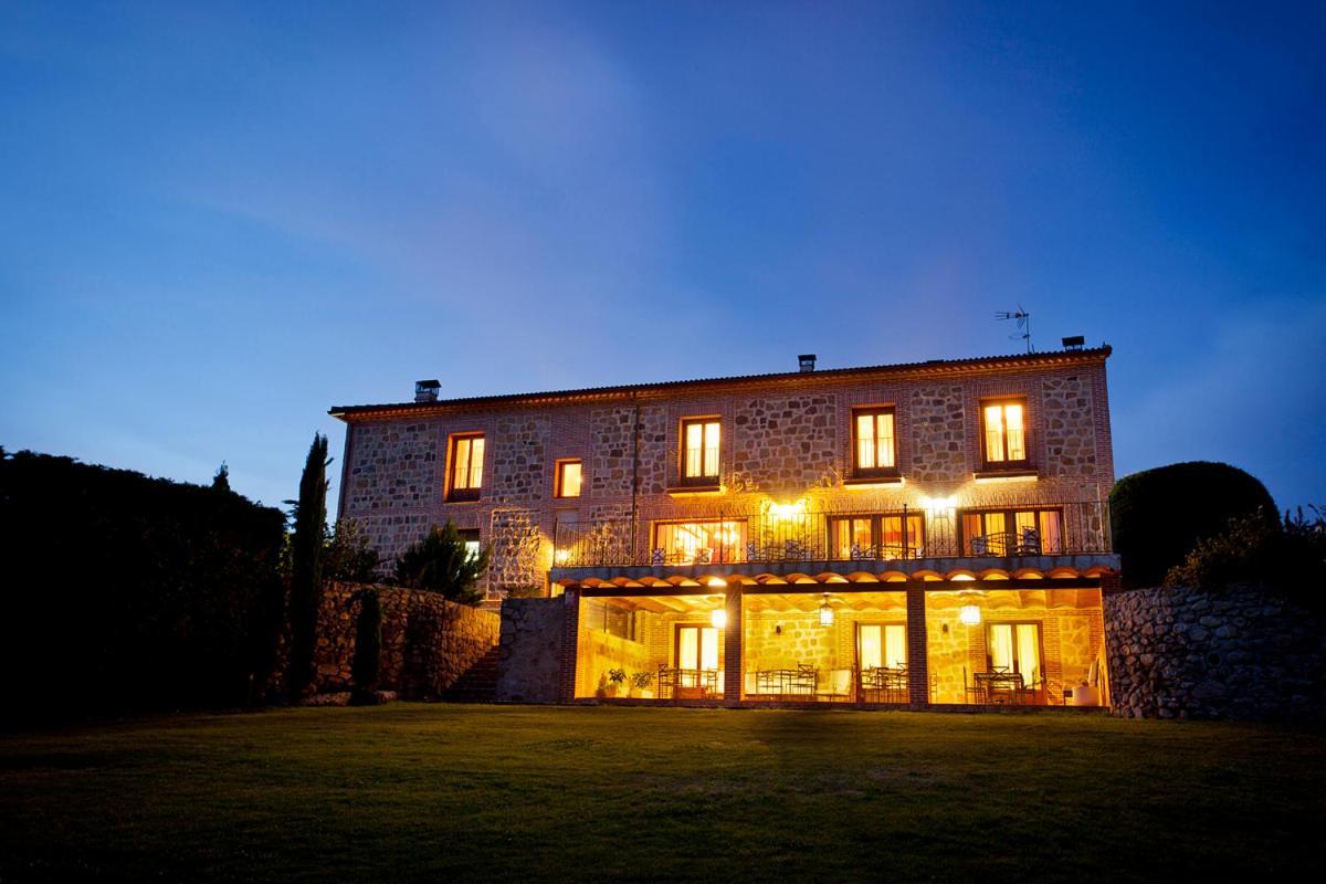 Remanso De Gredos Guest House Navalonguilla ภายนอก รูปภาพ