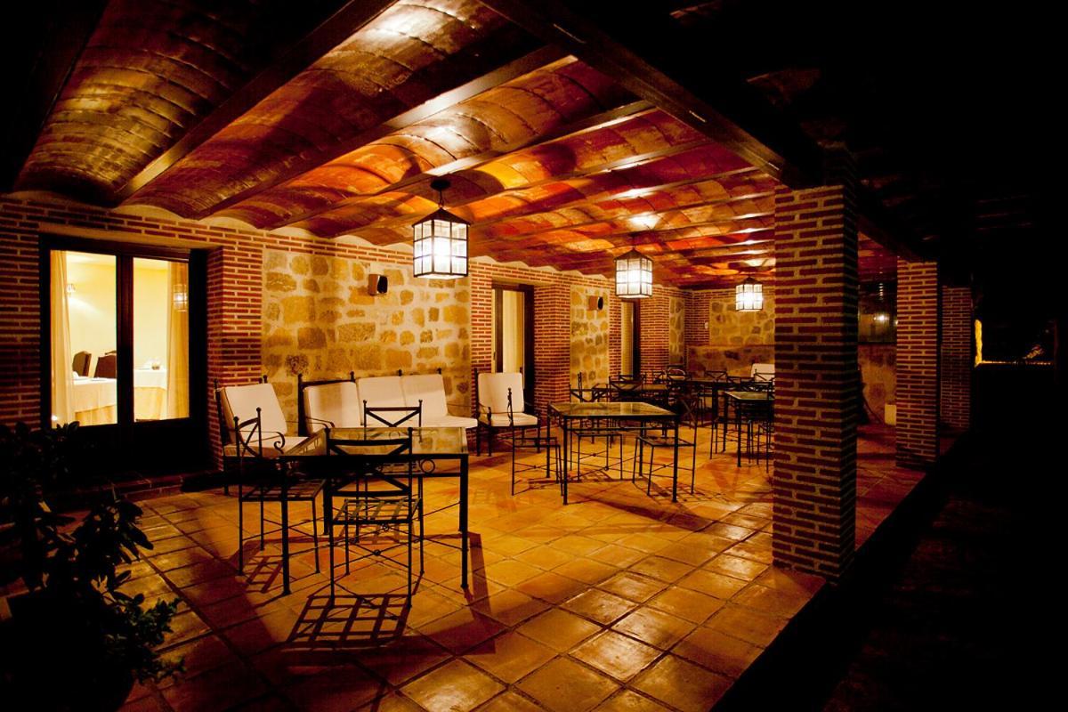 Remanso De Gredos Guest House Navalonguilla ภายนอก รูปภาพ