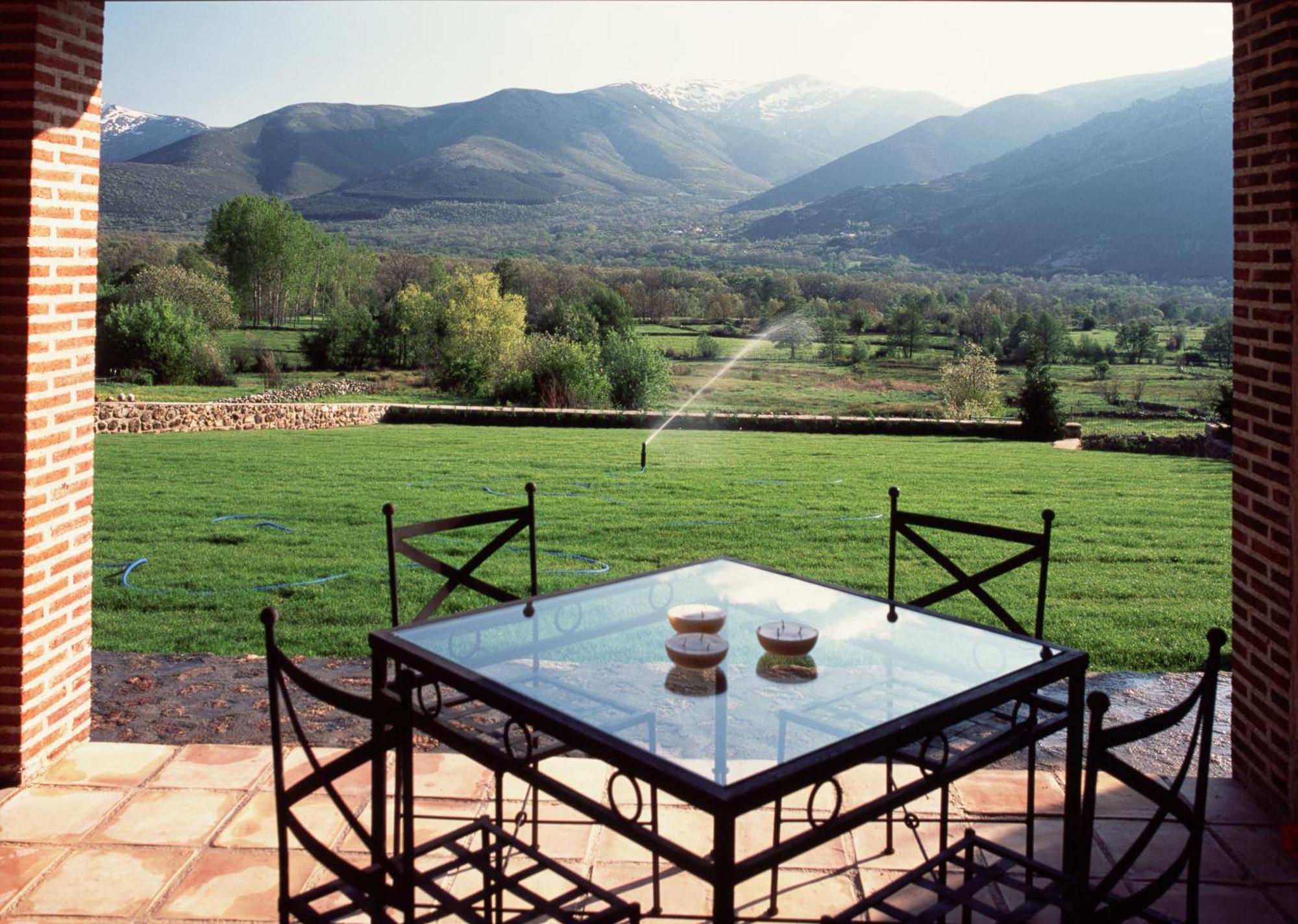Remanso De Gredos Guest House Navalonguilla ภายนอก รูปภาพ